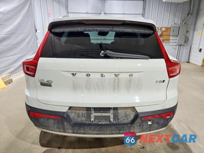 Zdjęcie 6 z 14 samochodu: 2020 VOLVO XC40 T5 MOMENTUM VIN:YV4162UK1L2288336 - miniatura