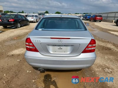 Zdjęcie 6 z 12 samochodu: 2006 MERCEDES-BENZ C 230 VIN:WDBRF52H76A845337 - miniatura