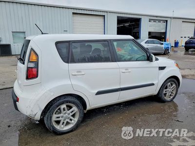 Trzecie zdjęcie samochodu z tyłu: 2011 KIA SOUL + VIN:KNDJT2A24B7346361 - miniatura