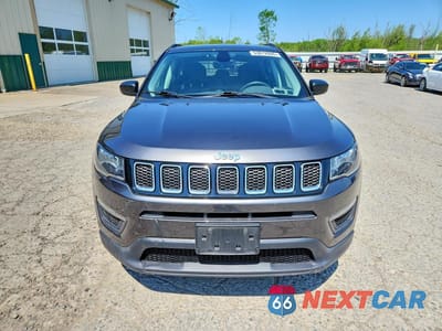 Piąte zdjęcie samochodu w środku: 2017 JEEP COMPASS SPORT VIN:3C4NJCAB7HT658191 - miniatura