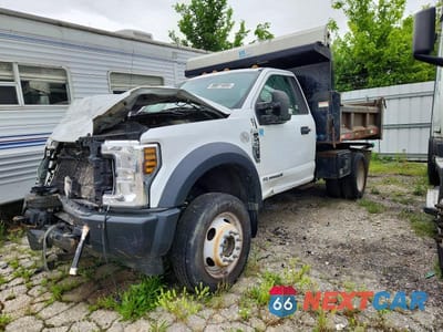 Drugie zdjęcie samochodu z przodu: 2019 FORD F550 SUPER DUTY DUMP TRUCK VIN:1FDUF5HT9KDA24672 - miniatura