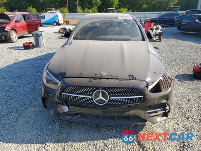Piąte zdjęcie samochodu w środku: 2022 MERCEDES-BENZ E 450 4MATIC VIN:W1KZF5KB6NB031045 - miniatura