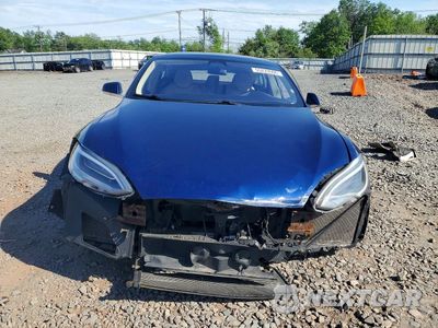 Piąte zdjęcie samochodu w środku: 2016 TESLA MODEL S VIN:5YJSA1E40GF168188 - miniatura