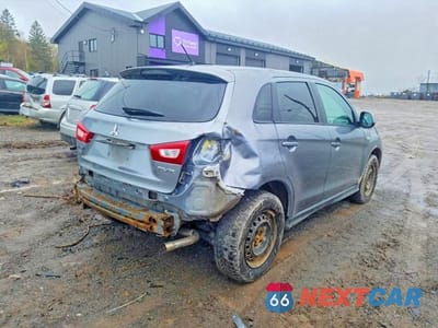 Trzecie zdjęcie samochodu z tyłu: 2015 MITSUBISHI RVR SE VIN:4A4AJ3AU1FE605458 - miniatura