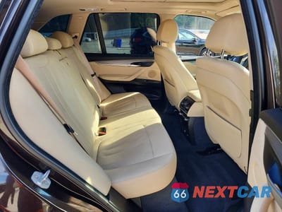 Zdjęcie 10 z 12 samochodu: 2016 BMW X5 XDR40E VIN:5UXKT0C5XG0S76699 - miniatura