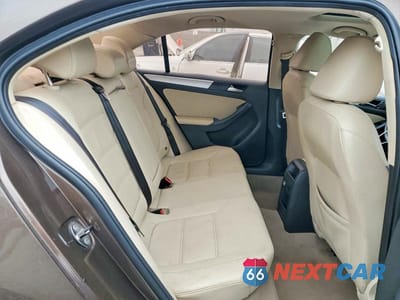 Zdjęcie 10 z 12 samochodu: 2011 VOLKSWAGEN JETTA SEL VIN:3VWLZ7AJ8BM378762 - miniatura