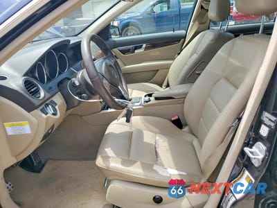 Zdjęcie 7 z 13 samochodu: 2014 MERCEDES-BENZ C 300 4MATIC VIN:WDDGF8AB8EA933406 - miniatura