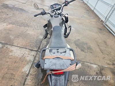 Zdjęcie 6 z 8 samochodu: 2011 KAWASAKI KL650 E VIN:JKAKLEE1XBDA36740 - miniatura