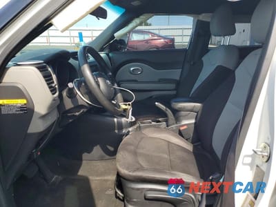 Zdjęcie 7 z 13 samochodu: 2016 KIA SOUL BASE VIN:KNDJN2A21G7850304 - miniatura