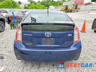 Zdjęcie 6 z 13 samochodu: 2013 TOYOTA PRIUS THREE VIN:JTDKN3DU9D1726500 - miniatura