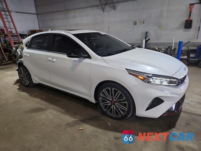 Czwarte zdjęcie samochodu z boku: 2023 KIA FORTE GT VIN:3KPF44AC1PE636345 - miniatura