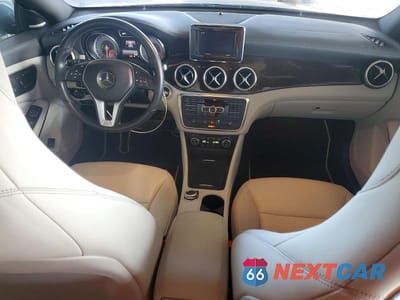 Zdjęcie 8 z 12 samochodu: 2014 MERCEDES-BENZ CLA 250 VIN:WDDSJ4EB5EN056619 - miniatura