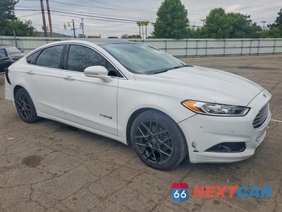 Czwarte zdjęcie samochodu z boku: 2014 FORD FUSION TITANIUM HEV VIN:3FA6P0RU9ER127502 - miniatura
