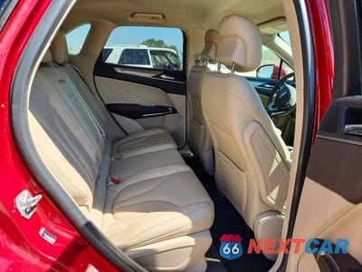 Zdjęcie 11 z 13 samochodu: 2019 LINCOLN MKC VIN:5LMCJ1C98KUL31651 - miniatura