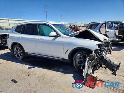 Czwarte zdjęcie samochodu z boku: 2024 BMW X3 XDRIVE30I VIN:5UX53DP06R9T86571 - miniatura