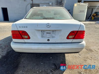 Zdjęcie 6 z 12 samochodu: 1999 MERCEDES-BENZ E 320 VIN:WDBJF65H7XA728938 - miniatura
