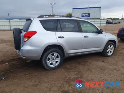Trzecie zdjęcie samochodu z tyłu: 2006 TOYOTA RAV4 BASE VIN:JTMBK33V266007419 - miniatura