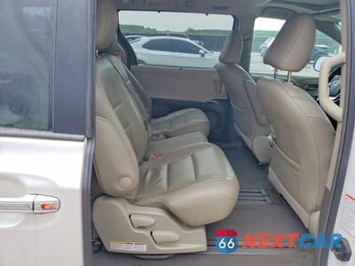 Zdjęcie 11 z 13 samochodu: 2016 TOYOTA SIENNA XLE 8-PASSENGER VIN:5TDYK3DC9GS731715 - miniatura