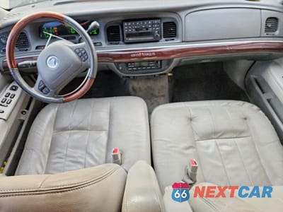 Zdjęcie 8 z 13 samochodu: 2003 MERCURY GRAND MARQUIS LS VIN:2MEFM75W83X663535 - miniatura