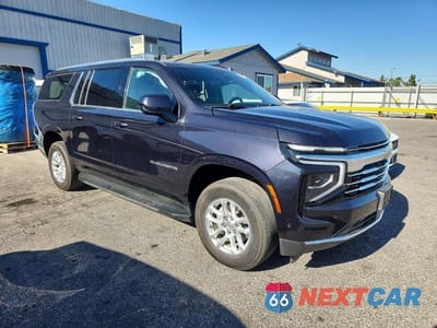 Czwarte zdjęcie samochodu z boku: 2025 CHEVROLET SUBURBAN C1500 LT VIN:1GNS5CRD9SR179291 - miniatura