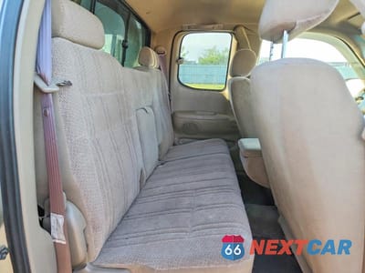Zdjęcie 10 z 12 samochodu: 2002 TOYOTA TUNDRA SR5 V8 VIN:5TBBT44112S330426 - miniatura