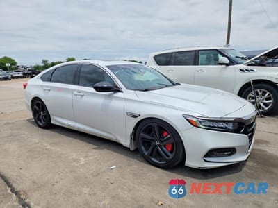 Czwarte zdjęcie samochodu z boku: 2019 HONDA ACCORD SPORT VIN:1HGCV2F34KA031181 - miniatura