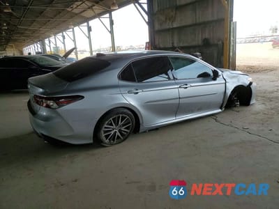 Trzecie zdjęcie samochodu z tyłu: 2024 TOYOTA CAMRY XLE VIN:4T1F11AK4RU896804 - miniatura