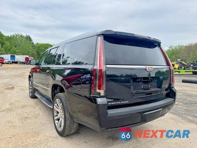 Trzecie zdjęcie samochodu z tyłu: 2016 CADILLAC ESCALADE ESV PREMIUM VIN:1GYS4JKJ1GR111858 - miniatura