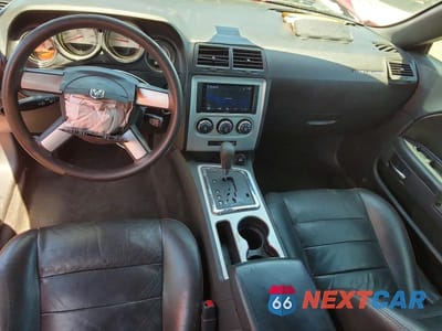 Zdjęcie 8 z 12 samochodu: 2010 DODGE CHALLENGER SE VIN:2B3CJ4DV6AH219258 - miniatura