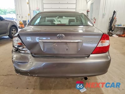 Zdjęcie 6 z 12 samochodu: 2002 TOYOTA CAMRY LE VIN:4T1BE32KX2U536407 - miniatura