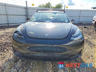 Piąte zdjęcie samochodu w środku: 2018 TESLA MODEL 3 VIN:5YJ3E1EBXJF182209 - miniatura