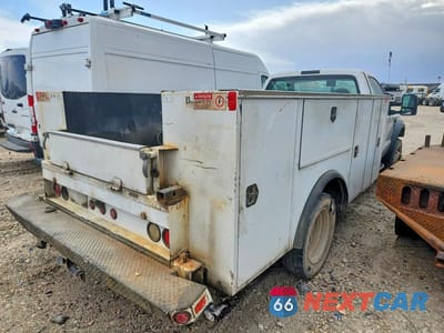Trzecie zdjęcie samochodu z tyłu: 2008 FORD F450 SUPER DUTY VIN:1FDXF46YX8EA50318 - miniatura
