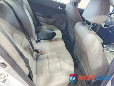 Zdjęcie 10 z 12 samochodu: 2015 KIA FORTE LX VIN:KNAFK4A61F5418929 - miniatura