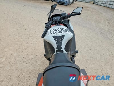 Zdjęcie 6 z 8 samochodu: 2023 KAWASAKI EX650 R VIN:ML5EXER11PDA90124 - miniatura
