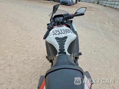 Zdjęcie 6 z 8 samochodu: 2023 KAWASAKI EX650 R VIN:ML5EXER11PDA90124 - miniatura