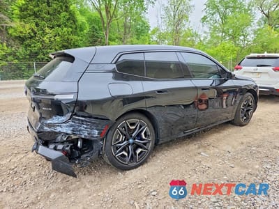 Trzecie zdjęcie samochodu z tyłu: 2024 BMW IX XDRIVE50 VIN:WB523CF04RCR71180 - miniatura
