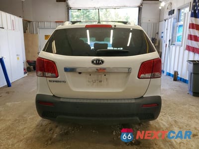 Zdjęcie 6 z 13 samochodu: 2012 KIA SORENTO LX VIN:5XYKTDA66CG259553 - miniatura