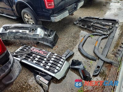 Zdjęcie 12 z 13 samochodu: 2024 GMC SIERRA K3500 DENALI VIN:1GT49WEY1RF262886 - miniatura