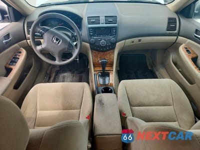 Zdjęcie 8 z 12 samochodu: 2003 HONDA ACCORD EX VIN:1HGCM56683A103869 - miniatura