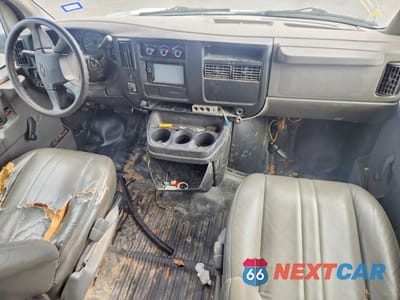 Zdjęcie 8 z 13 samochodu: 2006 CHEVROLET EXPRESS G1500 VIN:1GCFG15X061141476 - miniatura