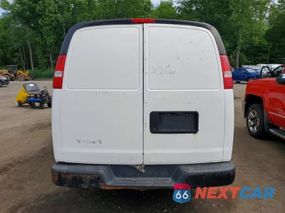 Zdjęcie 6 z 13 samochodu: 2017 GMC SAVANA G2500 VIN:1GTW7BFF8H1909557 - miniatura