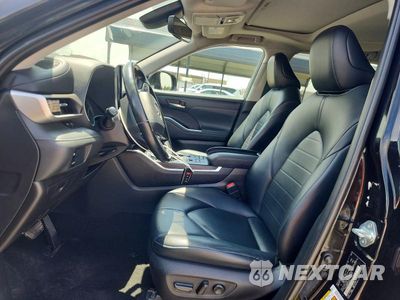 Zdjęcie 7 z 13 samochodu: 2021 TOYOTA HIGHLANDER XLE VIN:5TDGZRBHXMS120399 - miniatura