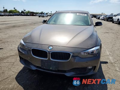 Piąte zdjęcie samochodu w środku: 2014 BMW 328 D VIN:WBA3D3C53EK156858 - miniatura