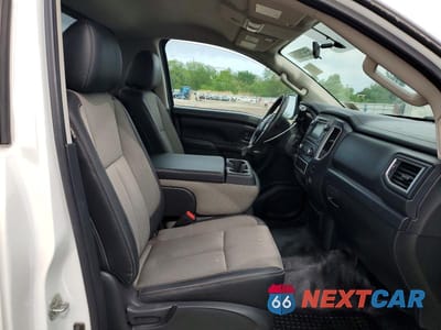 Zdjęcie 10 z 12 samochodu: 2019 NISSAN TITAN XD S VIN:1N6AA1R97KN523740 - miniatura