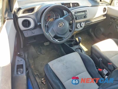 Zdjęcie 8 z 13 samochodu: 2012 TOYOTA YARIS 3-DOOR L VIN:JTDJTUD30CD534328 - miniatura