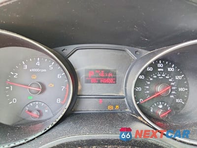 Zdjęcie 9 z 13 samochodu: 2016 KIA SEDONA LX VIN:KNDMB5C10G6165972 - miniatura