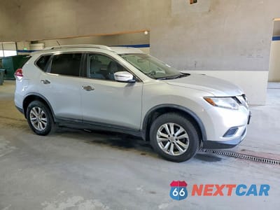 Czwarte zdjęcie samochodu z boku: 2016 NISSAN ROGUE SV VIN:KNMAT2MV1GP638885 - miniatura
