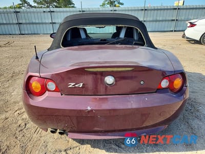 Zdjęcie 6 z 12 samochodu: 2003 BMW Z4 2.5 VIN:4USBT33403LR62490 - miniatura