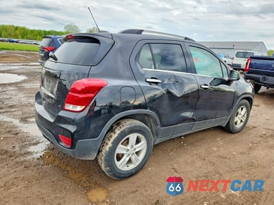 Trzecie zdjęcie samochodu z tyłu: 2019 CHEVROLET TRAX 1LT VIN:3GNCJLSBXKL383310 - miniatura