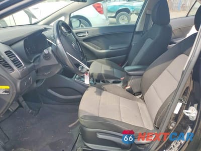 Zdjęcie 7 z 12 samochodu: 2017 KIA FORTE S VIN:3KPFL4A75HE103941 - miniatura